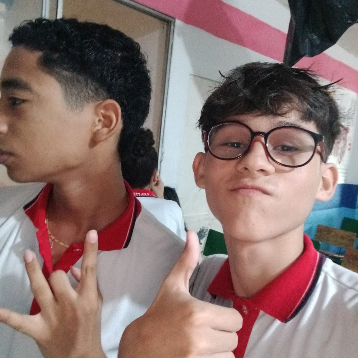 un niño super guapo otra vez